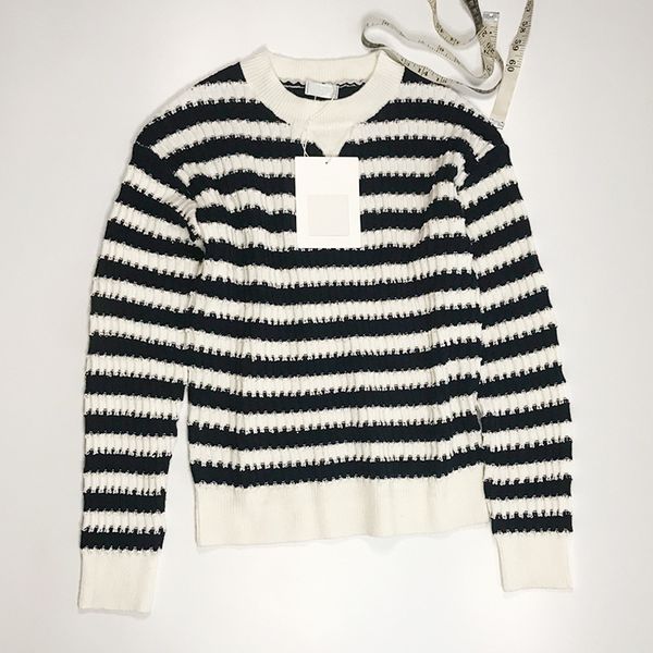 2021 milan style spring summer brand same style sweater white striped pullover print regular long sleeve women clothes xue, White;black
2021 milan style spring summer brand same style sweater white striped pullover print regular long sleeve women clothes xue, White;black