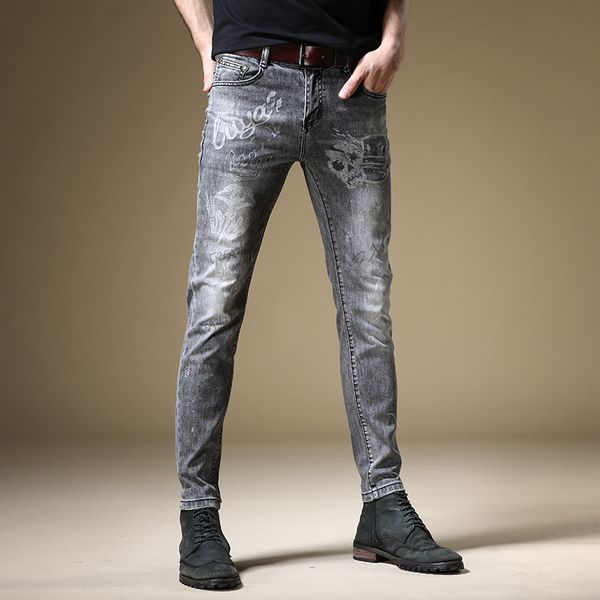 2021 cinza escuro impresso jeans masculina moda estiramento fino ajuste calas de brim d80e, White;black
2021 cinza escuro impresso jeans masculina moda estiramento fino ajuste calas de brim d80e, White;black
