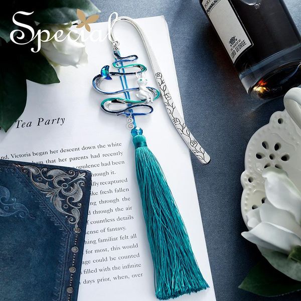 pins, brooches special european and american fairy tale wind bookmark classic jewelry ornament xianhui 2021 model on the moon, Gray
pins, brooches special european and american fairy tale wind bookmark classic jewelry ornament xianhui 2021 model on the moon, Gray