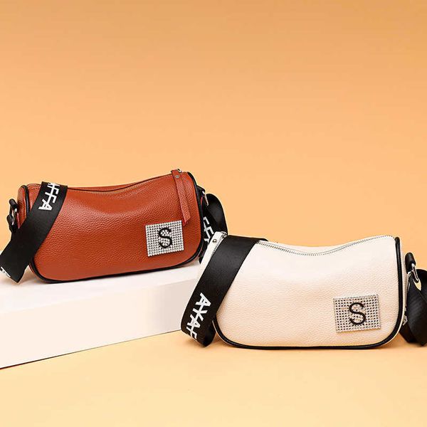 leather bag women's 2021 simple and fashionable litchi pattern wide shoulder belt drill letter single menger
leather bag women's 2021 simple and fashionable litchi pattern wide shoulder belt drill letter single menger