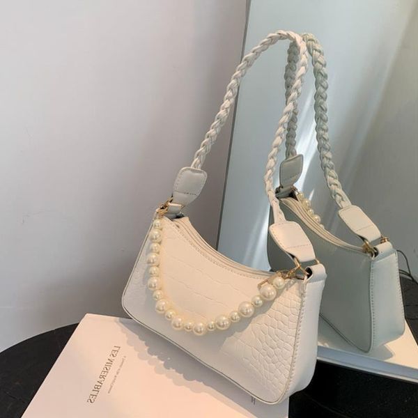 french pearl armpit bag stick women's 2021 new sense of minority design single shoulder portable
french pearl armpit bag stick women's 2021 new sense of minority design single shoulder portable