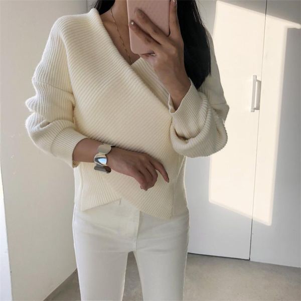 women's sweaters 2021 autumn women knitted sweater female pullover coat solid cross v-neck loose elegant sweet office lady all match, White;black
women's sweaters 2021 autumn women knitted sweater female pullover coat solid cross v-neck loose elegant sweet office lady all match, White;black