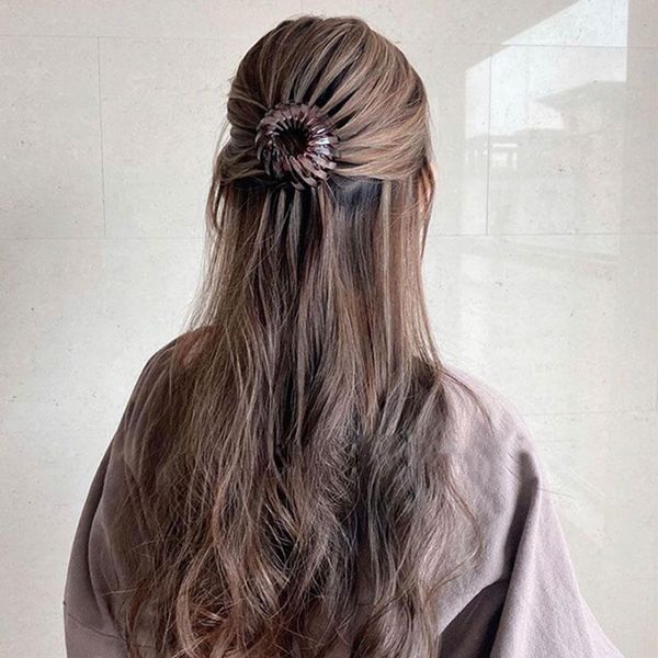 hair clips & barrettes bun styling claw fashion coil buckle headdress accessories female headwear with high-quality material for wo, Golden;silver
hair clips & barrettes bun styling claw fashion coil buckle headdress accessories female headwear with high-quality material for wo, Golden;silver