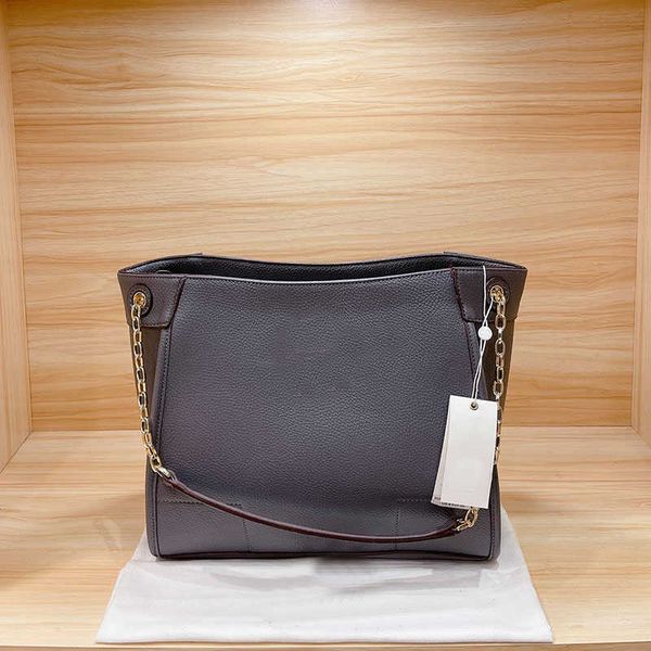 designer handbags crossbody bag backpack genuine leather tote hands purse large capacity shoulder s fashion zipper chains strap golden hardw
designer handbags crossbody bag backpack genuine leather tote hands purse large capacity shoulder s fashion zipper chains strap golden hardw