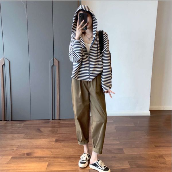 autumn and winter fashion thin design sense contrast color stripe hooded casual loose sweater jacket women, Black
autumn and winter fashion thin design sense contrast color stripe hooded casual loose sweater jacket women, Black