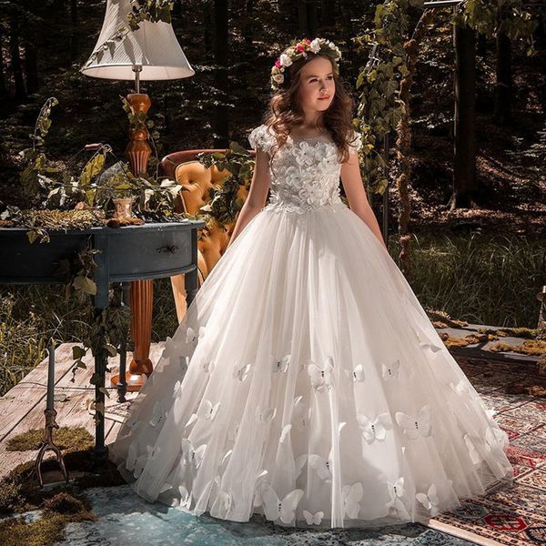 White Flower Girl Dresses With Butterflies Short Sleeves Princess Ball Gown Scoop Neck First Girls Communion Pageant Dress
White Flower Girl Dresses With Butterflies Short Sleeves Princess Ball Gown Scoop Neck First Girls Communion Pageant Dress