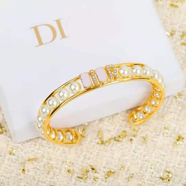 bangles bracelet d family / dijia letter pearl living for women geometric fashion simple hand jewelry, Black
bangles bracelet d family / dijia letter pearl living for women geometric fashion simple hand jewelry, Black