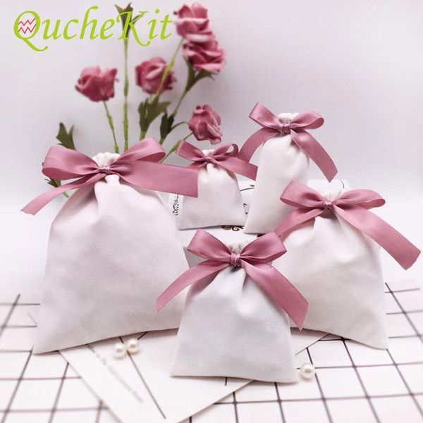 gift wrap 5pcs white flannel bag jewelry packaging ribbon bags eyelashes makeup lipstick candy wedding christmas decoration
gift wrap 5pcs white flannel bag jewelry packaging ribbon bags eyelashes makeup lipstick candy wedding christmas decoration