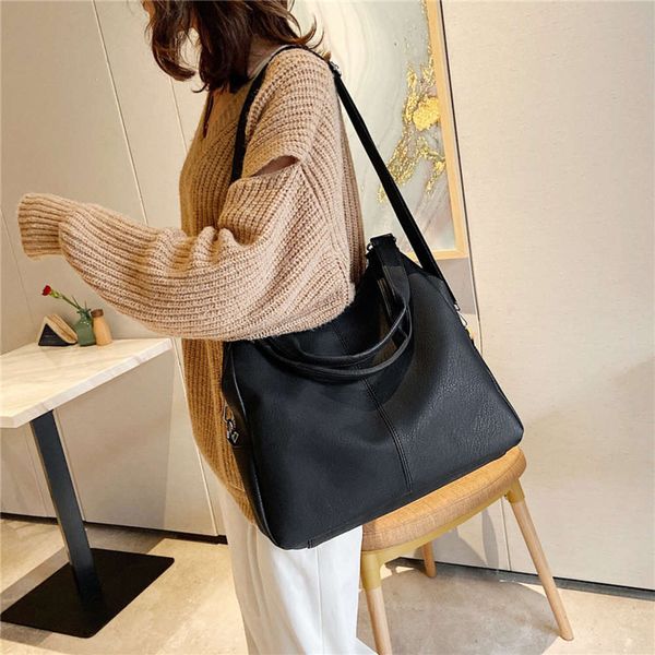 hbp autumn and winter 2019 new fashion texture soft leather portable one shoulder messenger leisure big bag backpack women's
hbp autumn and winter 2019 new fashion texture soft leather portable one shoulder messenger leisure big bag backpack women's
