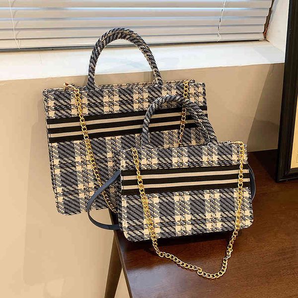 2022 factory wholesale new model july female lattice spring and autumn woolen chain single shoulder carry tote bag
2022 factory wholesale new model july female lattice spring and autumn woolen chain single shoulder carry tote bag