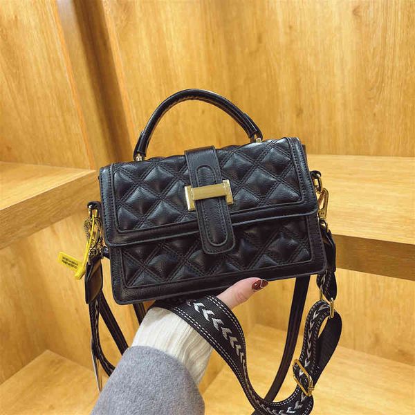 2022 factory outlet new korean version net red ins fashion lingge single shoulder messenger bag soft leather portable women's bag tctr
2022 factory outlet new korean version net red ins fashion lingge single shoulder messenger bag soft leather portable women's bag tctr