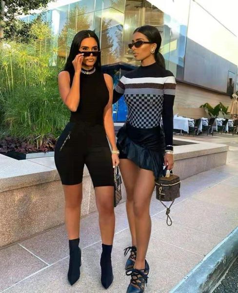 2021 new luxury design long sleeve bikini swimwear for women bathing suit beachwear summer two piece lady swimsuit
2021 new luxury design long sleeve bikini swimwear for women bathing suit beachwear summer two piece lady swimsuit