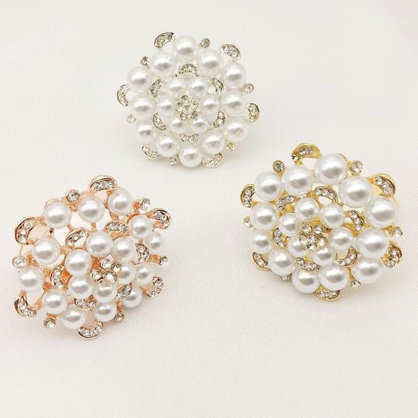 napkin rings metal pearl carved flower rhinestone buckles serviette holder for wedding party restaurant kitchen home decoration1
napkin rings metal pearl carved flower rhinestone buckles serviette holder for wedding party restaurant kitchen home decoration1
