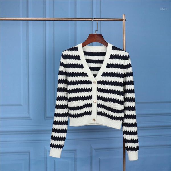 women's jackets 20 autumn and winter wear dalang knitted v-neck cardigan sequin striped sweater, Black;brown
women's jackets 20 autumn and winter wear dalang knitted v-neck cardigan sequin striped sweater, Black;brown