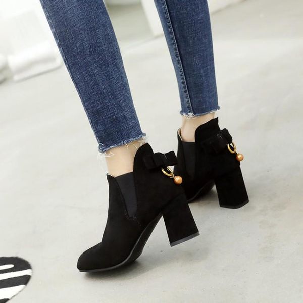 boots oversized rough-heeled, round-headed, beaded, fashionable bow-tied, medium-heeled, Black
boots oversized rough-heeled, round-headed, beaded, fashionable bow-tied, medium-heeled, Black