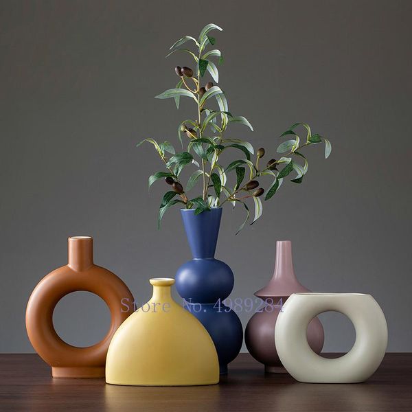 nordic ceramics geometric irregular vase modern ceramic flower vase home living room flower accessories creative decoration
nordic ceramics geometric irregular vase modern ceramic flower vase home living room flower accessories creative decoration