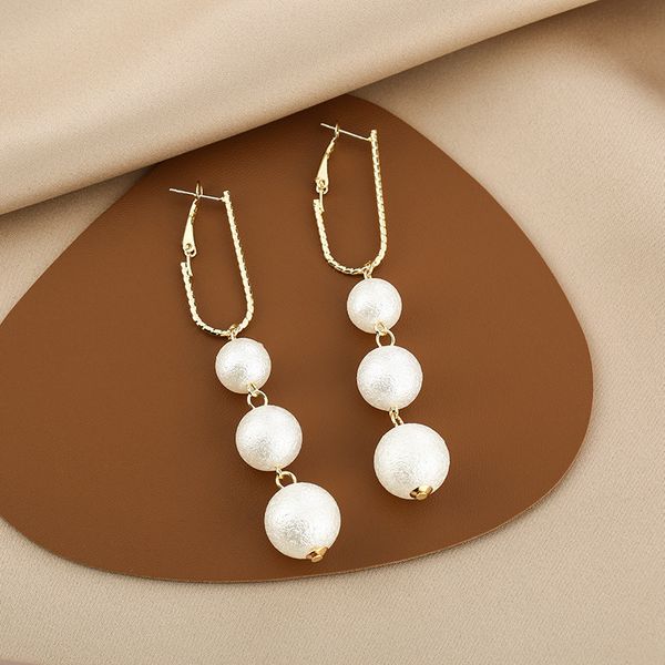 925 silver needle size pearl u-shaped new korean long earrings net red temperament earrings
925 silver needle size pearl u-shaped new korean long earrings net red temperament earrings