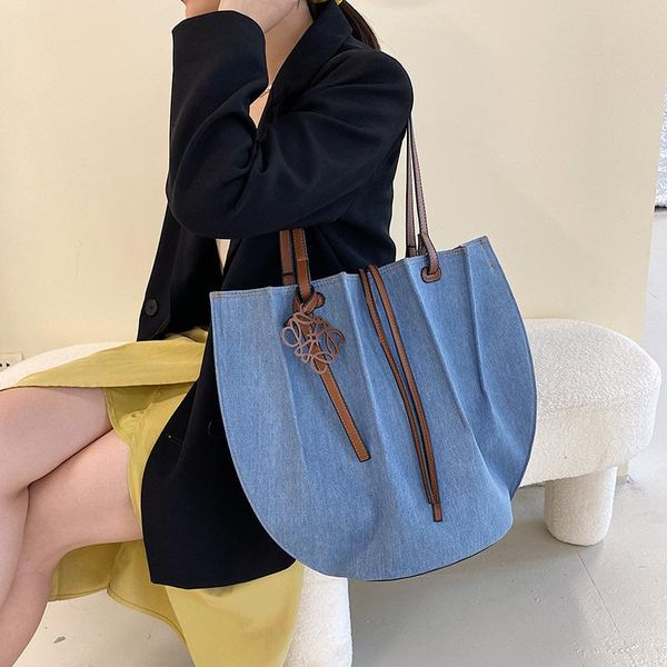 shoulder bags 2021 casual tote bag vintage women luxury handbags for designer fashion big women's shopper
shoulder bags 2021 casual tote bag vintage women luxury handbags for designer fashion big women's shopper