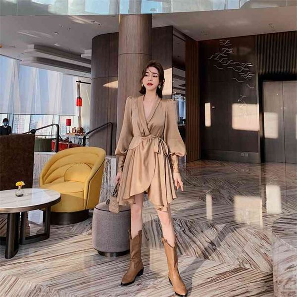 autumn women's solid color v-neck irregular waist dress office lady polyester sheath solid zippers knee-length 210603, Black;gray
autumn women's solid color v-neck irregular waist dress office lady polyester sheath solid zippers knee-length 210603, Black;gray
