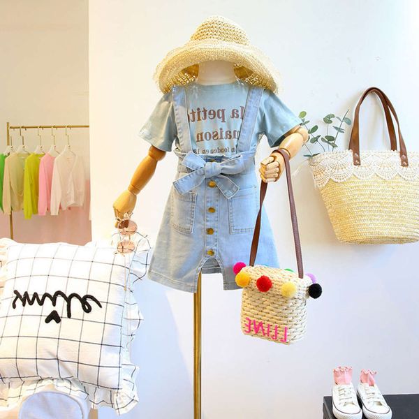 sleeve girls' set letter short t-shirt with denim strap skirt 21 summer new children's wear 3-8 years old, White
sleeve girls' set letter short t-shirt with denim strap skirt 21 summer new children's wear 3-8 years old, White
