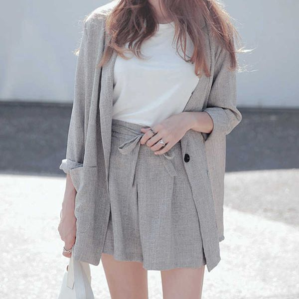 cotton linen summer suit female 2 pieces set tracksuit for women loose blazer & bow elastic waist short pant suits 210527, Gray
cotton linen summer suit female 2 pieces set tracksuit for women loose blazer & bow elastic waist short pant suits 210527, Gray
