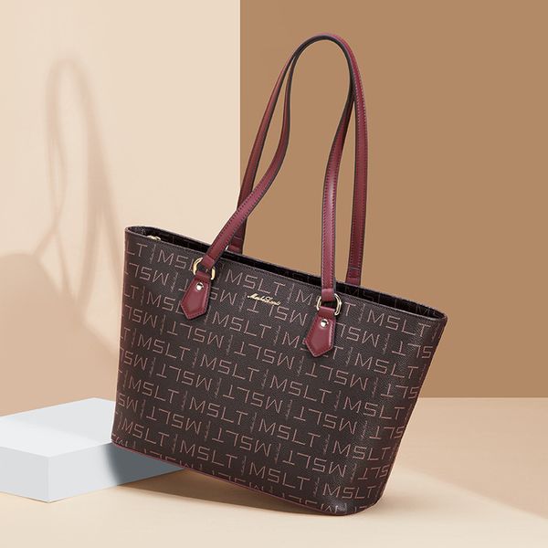 large capacity summer 2021 new versatile messenger leather single shoulder women's fashion high-grade handbag
large capacity summer 2021 new versatile messenger leather single shoulder women's fashion high-grade handbag