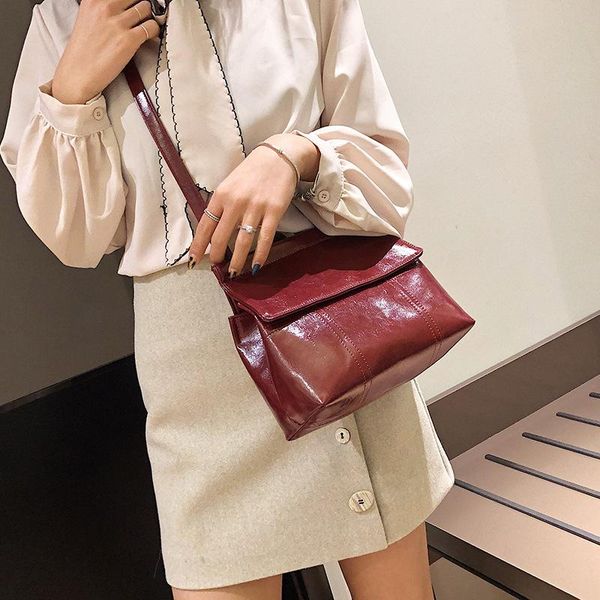 retro temperament pu flip one-shoulder bag autumn and winter goods women's bag casual fashion sloping
retro temperament pu flip one-shoulder bag autumn and winter goods women's bag casual fashion sloping