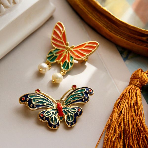 brooch south korea east gate fashion style personality tide butterfly net red temperament design women's clothing accessories, Gray
brooch south korea east gate fashion style personality tide butterfly net red temperament design women's clothing accessories, Gray