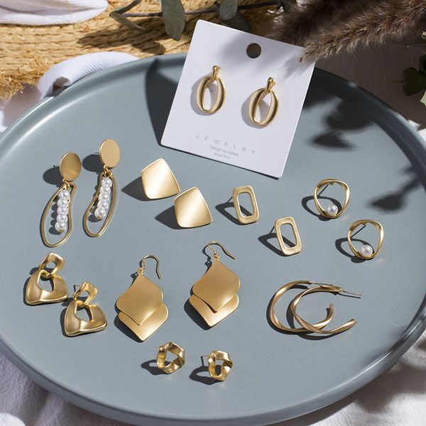 simple and cool style gold silver needle earrings femininity versatile metal fashion sense
simple and cool style gold silver needle earrings femininity versatile metal fashion sense