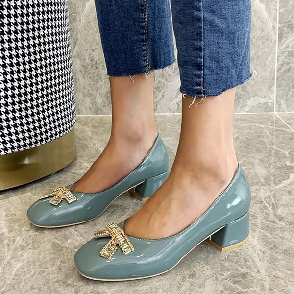 dress shoes women summer pumps chunky mid heels plus size shiny patent leather candy bowties woman female mujer sapato feminino d1652, Black
dress shoes women summer pumps chunky mid heels plus size shiny patent leather candy bowties woman female mujer sapato feminino d1652, Black