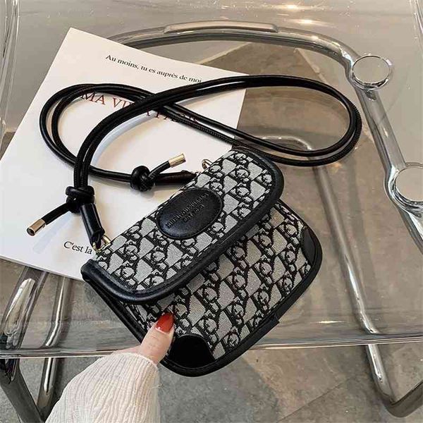 fashion versatile single shoulder messenger bag mobile phone bag 50% clearance sale
fashion versatile single shoulder messenger bag mobile phone bag 50% clearance sale