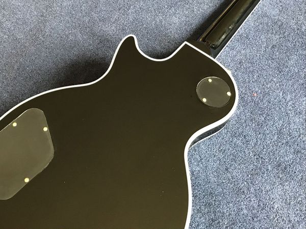 1960 electric guitar black beauty jazz electric guitar 
1960 electric guitar black beauty jazz electric guitar