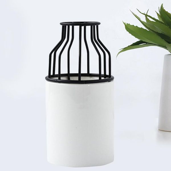 vases exquisite ceramic small vase creative deskflower simple flowerpot for home office decoration (golden, large size)
vases exquisite ceramic small vase creative deskflower simple flowerpot for home office decoration (golden, large size)