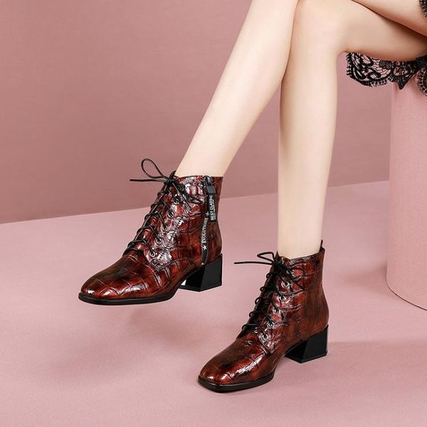 boots mljuese 2021 women ankle cow leather winter short plush wine red color square toe high heels female size 42, Black
boots mljuese 2021 women ankle cow leather winter short plush wine red color square toe high heels female size 42, Black