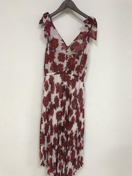 casual dresses women dress v-neck red printed hydrangea pleated suspender, Black;gray
casual dresses women dress v-neck red printed hydrangea pleated suspender, Black;gray