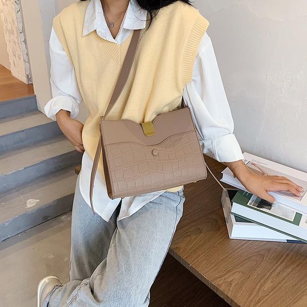 cross body summer bag for women small fashion simplicity lock with outer pocket solid color one shoulder messenger square
cross body summer bag for women small fashion simplicity lock with outer pocket solid color one shoulder messenger square
