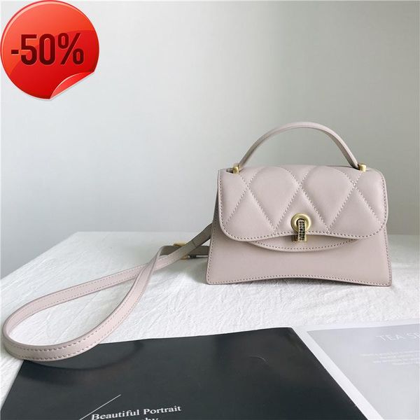 evening bags small women fashion messenger 2021 genuine leather crossbody for ladies drill lock diamond shoulder bag bolsas
evening bags small women fashion messenger 2021 genuine leather crossbody for ladies drill lock diamond shoulder bag bolsas