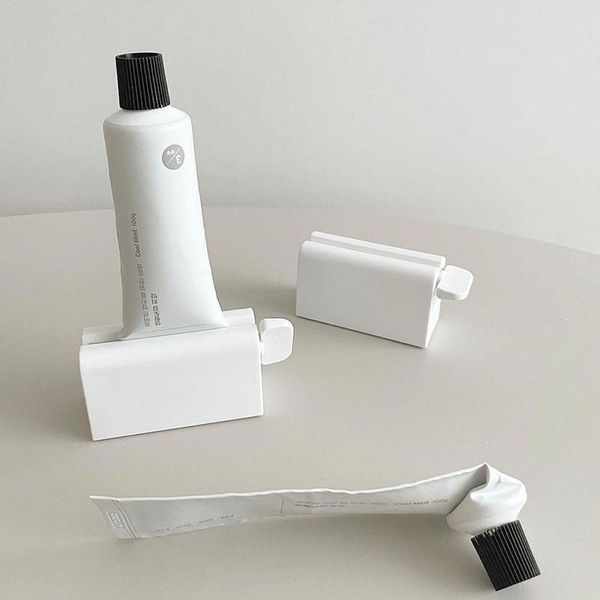 toothbrush holders manual toothpaste squeezer lazy man clip facial cleanser skin care products pressing artifact holder bathroom
toothbrush holders manual toothpaste squeezer lazy man clip facial cleanser skin care products pressing artifact holder bathroom