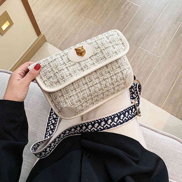2022 factory wholesale new bag hutou net red messenger female ins versatile trend single shoulder autumn winter korean version small bag
2022 factory wholesale new bag hutou net red messenger female ins versatile trend single shoulder autumn winter korean version small bag