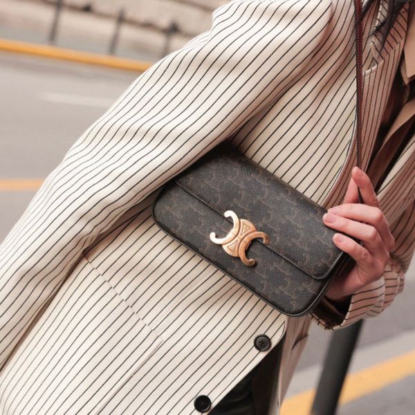 celinsse's underarm bag 2021 classic lisa's triumphant old suit french stick one shoulder women's luxuryss designerss yw
celinsse's underarm bag 2021 classic lisa's triumphant old suit french stick one shoulder women's luxuryss designerss yw