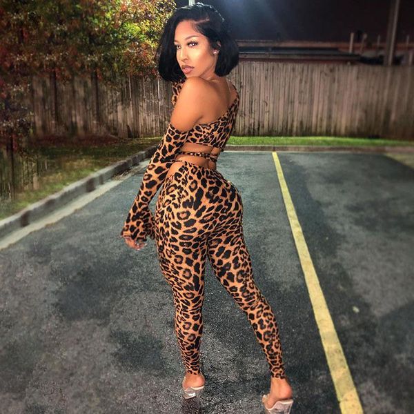 women's tracksuits fashion leopard print oblique shoulder irregular t-shirt slim-fitting hip trousers two-piece female, Gray
women's tracksuits fashion leopard print oblique shoulder irregular t-shirt slim-fitting hip trousers two-piece female, Gray