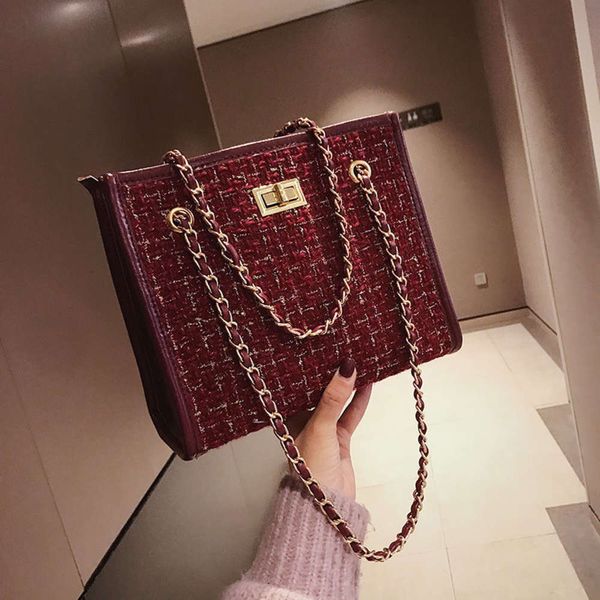 designer dinner bagwholesale retail large capacity underarm 2021 spring and summer new fashion tote women's messenger versatile one sho
designer dinner bagwholesale retail large capacity underarm 2021 spring and summer new fashion tote women's messenger versatile one sho