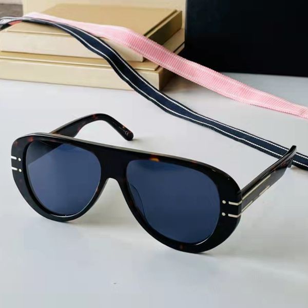 womens sunglasses fashion designer signature a2u three-color frame metal line design blue lens with letters and uv protection black sunglass, White;black
womens sunglasses fashion designer signature a2u three-color frame metal line design blue lens with letters and uv protection black sunglass, White;black