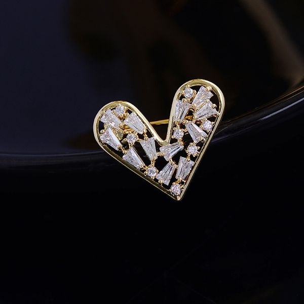 japanese and korean style love brooch fashion cute anti light button heart type pin zircon brooch neckline accessories, Gray
japanese and korean style love brooch fashion cute anti light button heart type pin zircon brooch neckline accessories, Gray