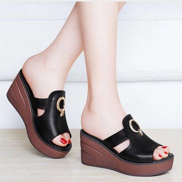 slippers 2021 summer platform flip flops fashion outside wear wedges beach shoes woman metal decoration anti-slip leather sandals, Black
slippers 2021 summer platform flip flops fashion outside wear wedges beach shoes woman metal decoration anti-slip leather sandals, Black