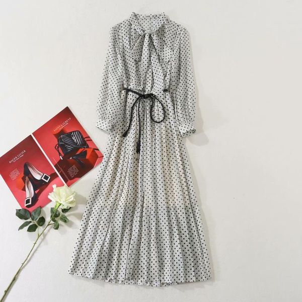 casual dresses nice runway designer women's retro scarf bow collar 3/4 lantern sleeve polka dot print mid-calf dress, Black;gray
casual dresses nice runway designer women's retro scarf bow collar 3/4 lantern sleeve polka dot print mid-calf dress, Black;gray