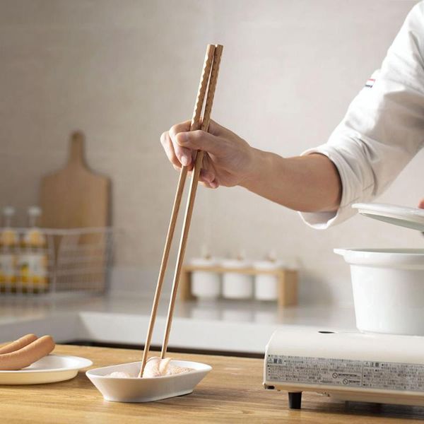 1pair super long chopsticks wooden chopsticks cook noodles deep fried pot chinese style sticks kitchen tools
1pair super long chopsticks wooden chopsticks cook noodles deep fried pot chinese style sticks kitchen tools
