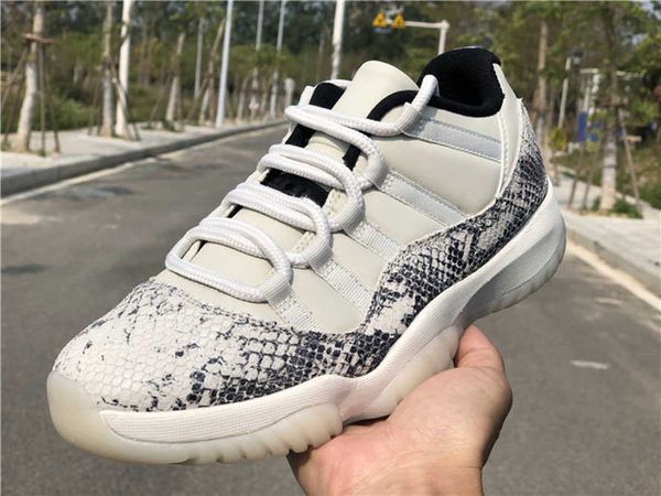 jumpman 11 low cut basketball shoes snake skin real carbon fiber 11s luxurys designers sneakers come with boxe7m6
jumpman 11 low cut basketball shoes snake skin real carbon fiber 11s luxurys designers sneakers come with boxe7m6