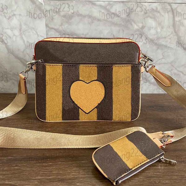 luxury designer bag love new men three-piece satchel messenger bags fashion flowers leather outdoor postman handbag with coin purses
luxury designer bag love new men three-piece satchel messenger bags fashion flowers leather outdoor postman handbag with coin purses