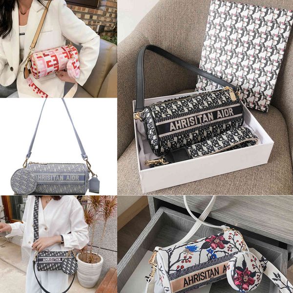 design women's bag new fashion underarm hand stick cylinder purses outlet 
design women's bag new fashion underarm hand stick cylinder purses outlet
